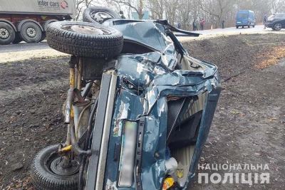 На Тернопільщині вантажівка врізалася у легківку