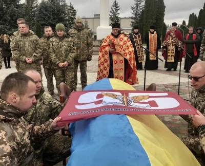 У громаді на Тернопільщині попрощалися з Героєм Ярославом Череватим