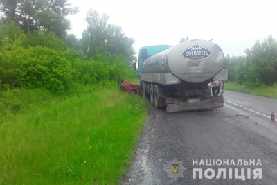 Смертельна ДТП на Тернопільщині: великогабаритний транспорт просто підім&#039;яв під себе легківку