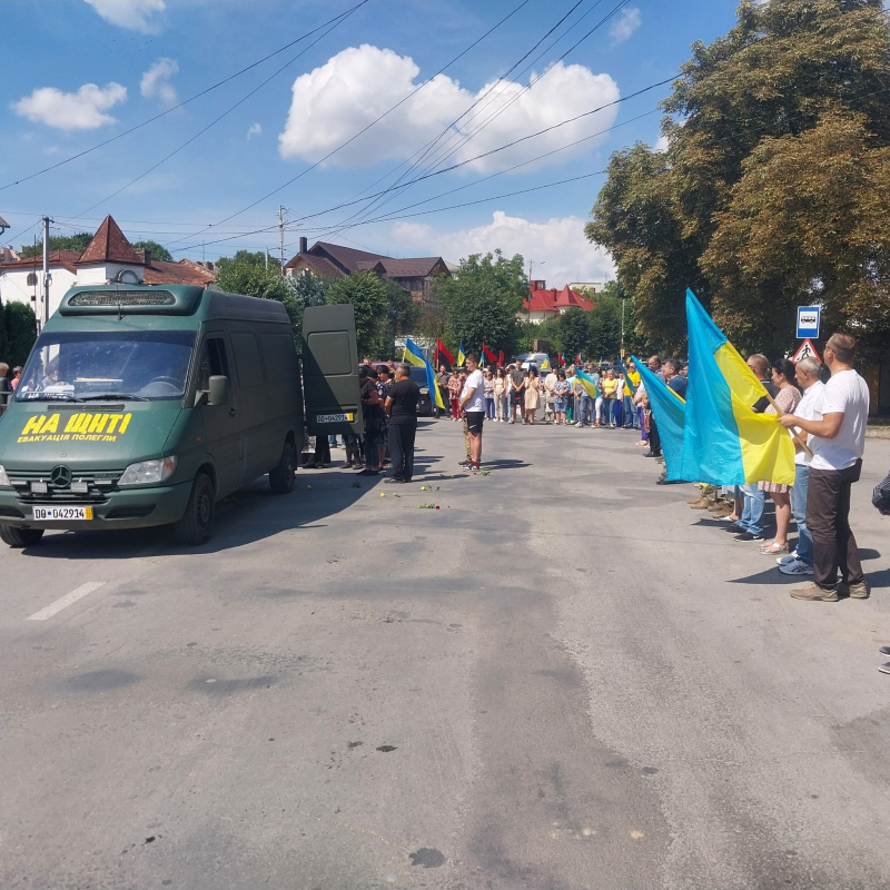 Громада Тернопільщини зустріла полеглого захисника