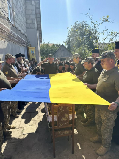 Громада Тернопільщини попрощалася з полеглим захисником Валентином Кравчуком