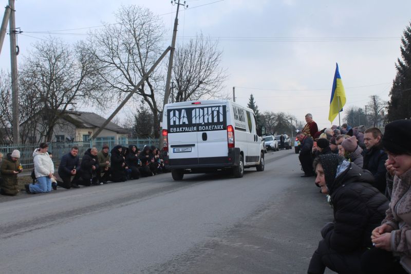 &quot;На щиті&quot; додому повернувся 23-річний воїн з Тернопільщини Олександр Скочеляс (фото)