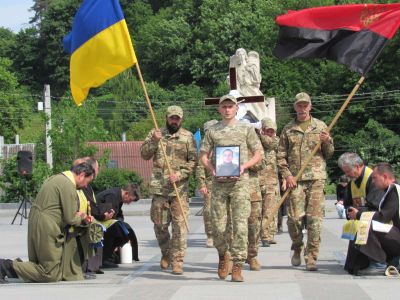 Вважався зниклим безвісти: на щиті повернувся Герой з Тернопільщини