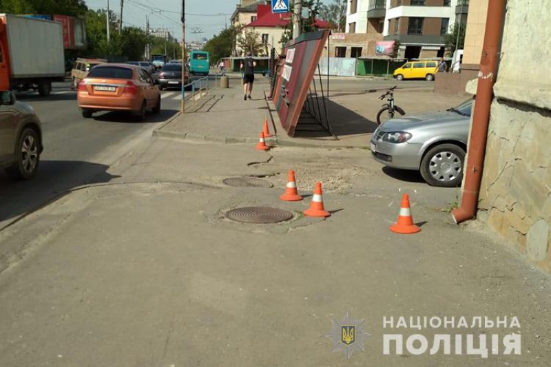 У Тернополі водій іномарки збив велосипедиста, який їхав тротуаром