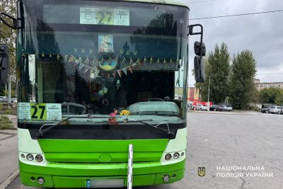 У Тернополі на вулиці Будного водій маршрутки збив двох жінок