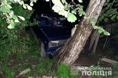 ДТП на Тернопільщині: 19-річний водій не впорався з керуванням та врізався у дерево