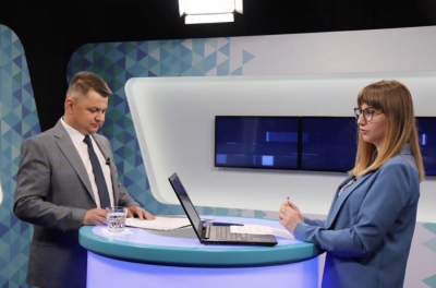 У прямому ефірі Віктор Овчарук розповів про зміни, які прийняли на виїзній сесії облради (відео)
