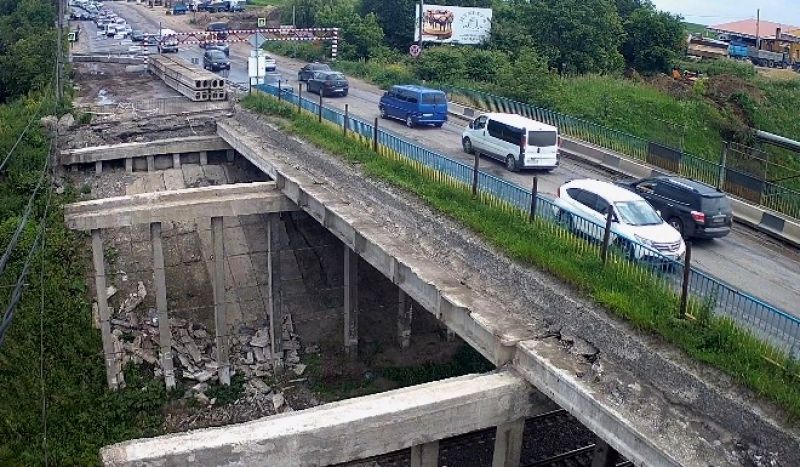 На Гаївському перехресті встановили нові «Габаритні ворота» висотою 2,5 м.
