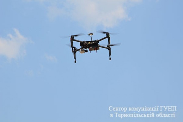 За неслухняними тернополянами слідкуватиме поліцейський дрон (фото)