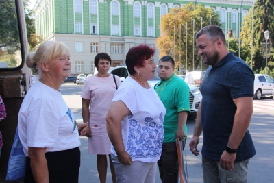 У свято Яблучного Спаса тернополяни з інвалідністю вирушили в головну святиню Західної України