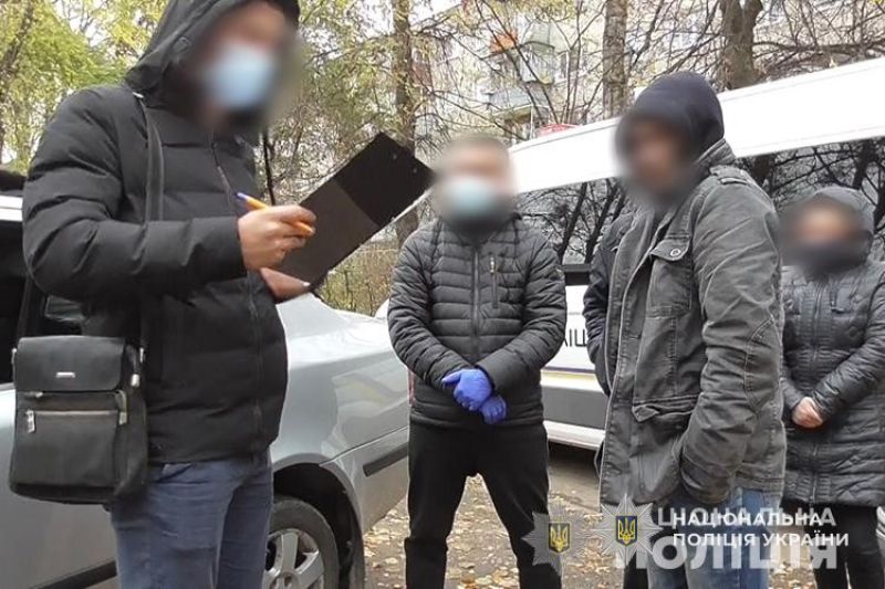 За вчинення розбійних нападів у Тернополі жителю Львівщини загрожує до десяти років позбавлення волі