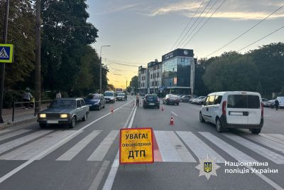 На пішохідному переході в Тернополі автомобіль збив жінку