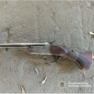 Затримали раніше судимого жителя Херсонщини, який збував на Тернопільщині зброю та боєприпаси