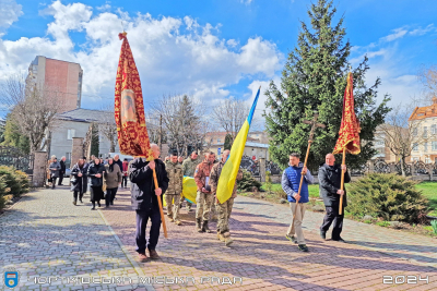 В останню дорогу провели воїна з Тернопільщини Михайла Соробея