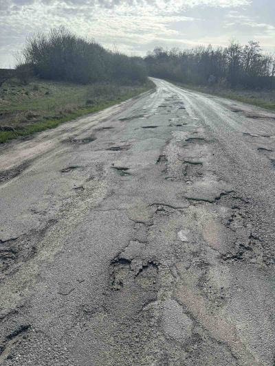 Скільки ще терпіти: на Тернопільщині люди обурені станом доріг