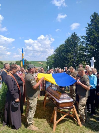 Підгаєцька громада попрощалася з військовослужбовцем Петром Павуляком