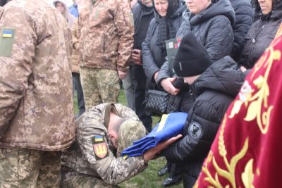 На Тернопільщині поховали захисника Віталія Федуна (фото)