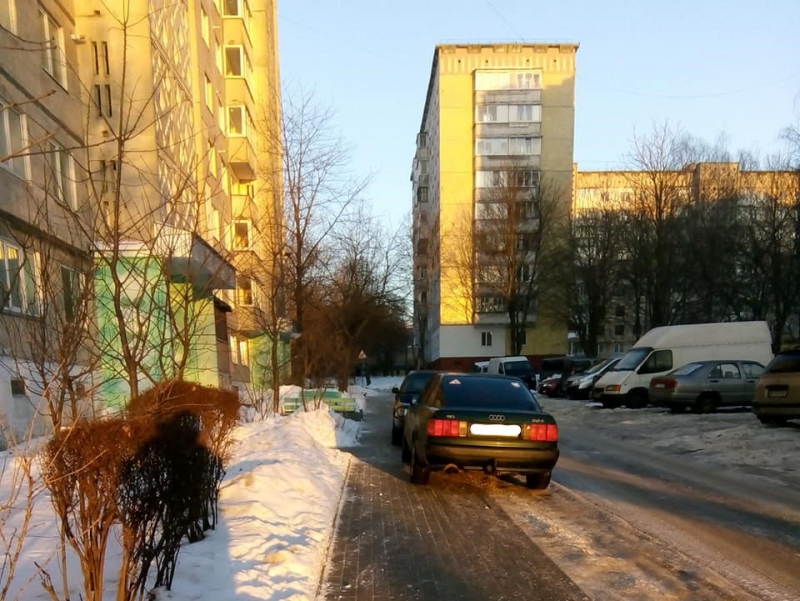 У Тернополі водії знову порушують правила дорожнього руху (фотофакт)