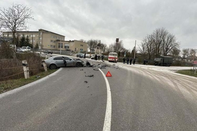 На Тернопільщині іномарка протаранила автобус