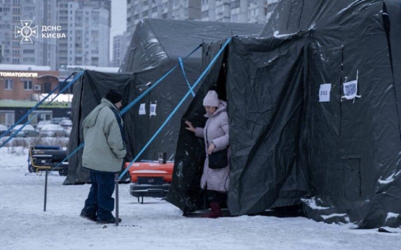 Екстрені служби МВС максимально залучені до робіт з ліквідації наслідків російської атаки на енергетичну та цивільну інфраструктуру - Ігор Клименко