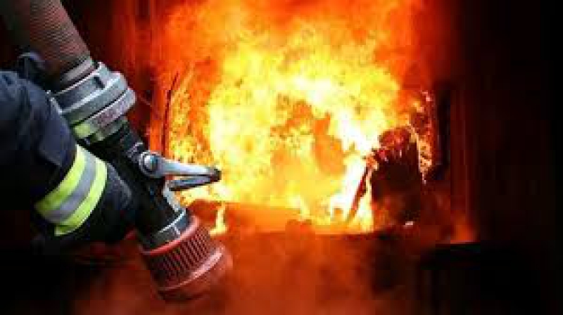 Вночі на Тернопільщині загорілася багатоповерхівка