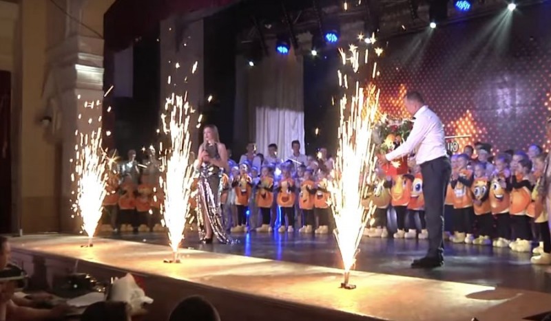 «Танець об’єднує Вишнівецьку громаду і за це Вам спасибі!» - Володимир Кравець привітав місцевий танцювальний колектив із 17-ти річчям