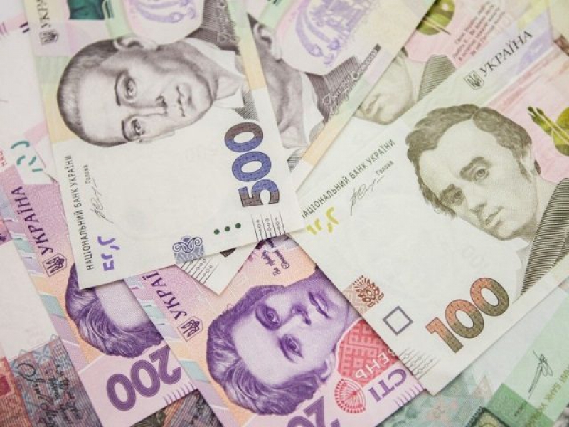 Тернополянка втратила майже 10 000 гривень