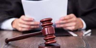 Судитимуть жителя Тернопільщини, який пропонував 10 000 доларів США працівникам поліції