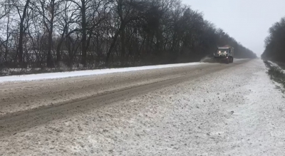 На Тернопільщині відновили рух вантажних авто