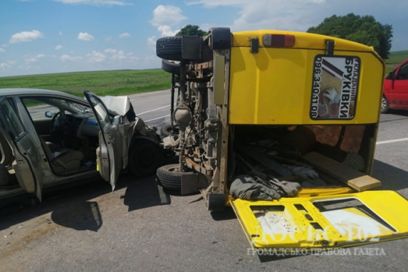В аварії на Збаражчині травмувалися п’ятеро осіб. Серед них - діти