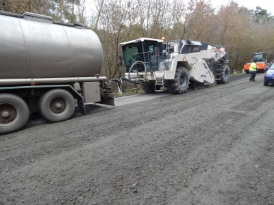 На Тернопільщині продовжили ремонтувати дорогу на Львів