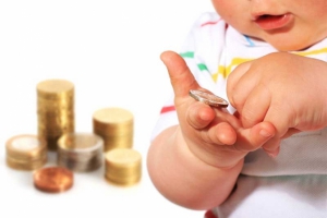 Багатодітним батькам з Тернопільщини на кожну третю і наступну дитину щомісяця виплачуватимуть 1 700 грн
