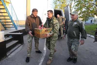 Михайло Головко напередодні Великодня завіз гостинці захисникам на передову (відео)