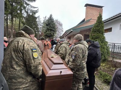 У громаді на Тернопільщині попрощалися з полеглим Героєм Ігорем Рудим