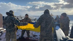 У громаді на Тернопільщині поховали захисника Романа Майданова