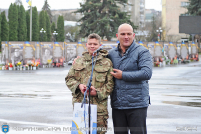 Воїн з Тернопільщини отримав відзнаку “За честь та відвагу”