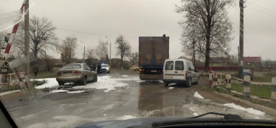 На Тернопільщині зіткнулися «Ланос» та вантажівка (фотофакт)