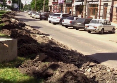 У Тернополі на вулиці С. Крушельницької оновлюють технічну смугу