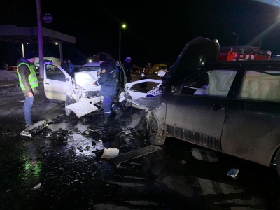 Смертельна ДТП у Тернополі: аби дістати потерпілих рятувальникам довелося розрізати автомобілі