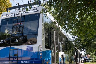 Тернопіль оновлює громадський транспорт: місто отримало 17 нових тролейбусів