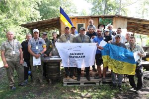 На Кременеччині до Дня прапора провели турнір з ветеранської риболовлі