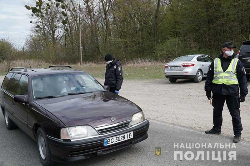 На в&#039;їздах в Кременецький район встановили контрольно-пропускні пункти