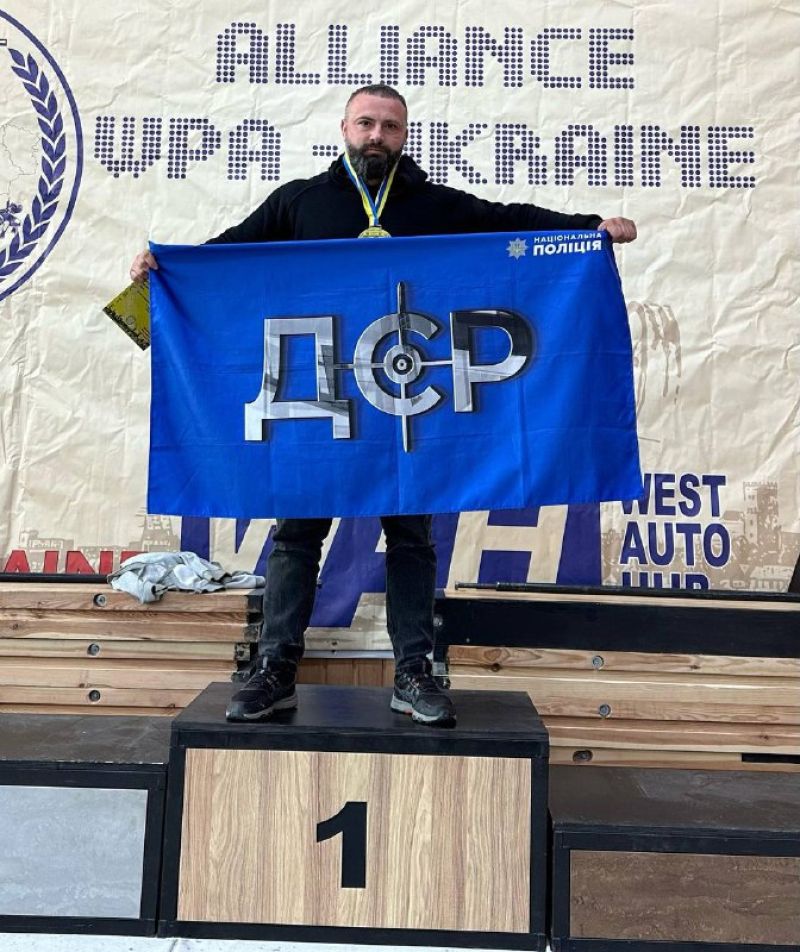 Поліцейський та ветеран з Тернополя привіз «золото» всеукраїнського чемпіонату з пауерліфтингу 