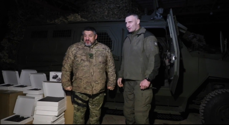 Віталій Кличко привіз допомогу 4 підрозділам на передовій: дрони, РЕБи, броньовик
