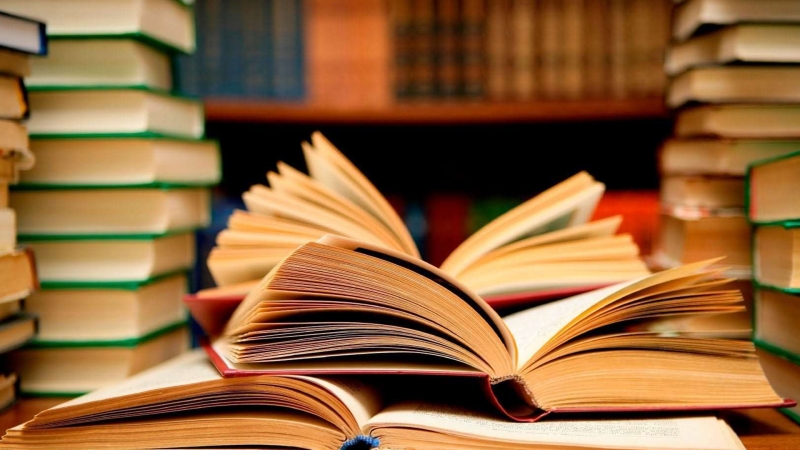 У Бережанах людей закликають подарувати бібліотеці книжку