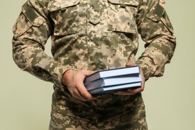 Військові 18-24 роки зможуть здобувати вищу освіту без відриву від служби