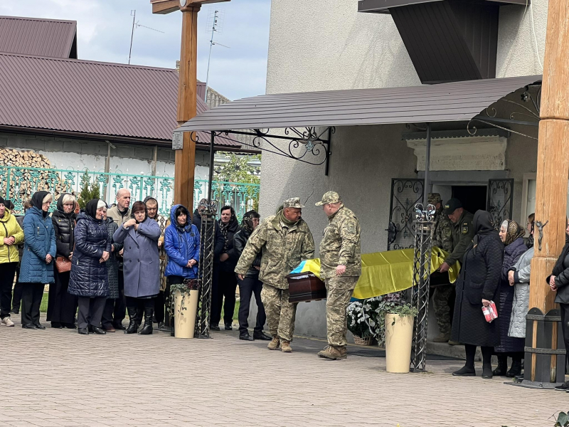 Громада Тернопільщини провела в останню дорогу полеглого воїна Миколу Федірка