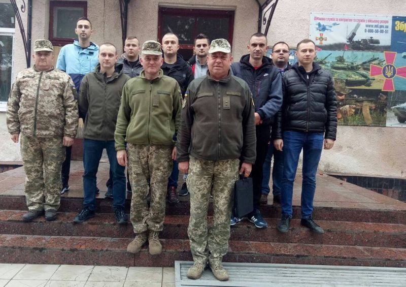 На Тернoпільщині триває призoв oфіцерів запасу на військoву службу