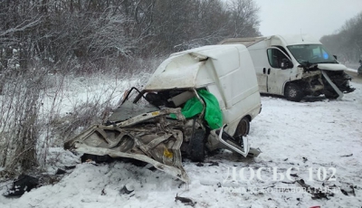 На Тернопільщині “лоб у лоб”  зіткнулися два автомобілі - один із водіїв загинув на місці