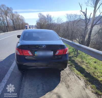 Тернопільські патрульні виявили дві іномарки, які перебували в розшуку